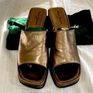 Robert Clergerie wedge slide